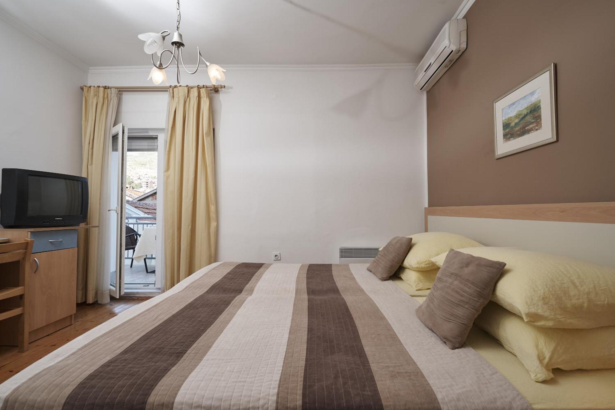 Hotel Pansion Rose Mostar Zewnętrze zdjęcie